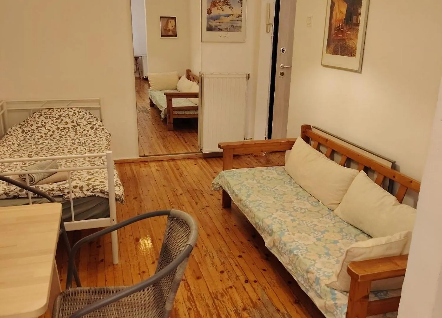 Cosy Open Large Studio By Galerious Parace D111 Thessaloniki 0*,  Greece