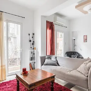 Apartment 2bd- Perfect Location With Square View, Thessaloniki